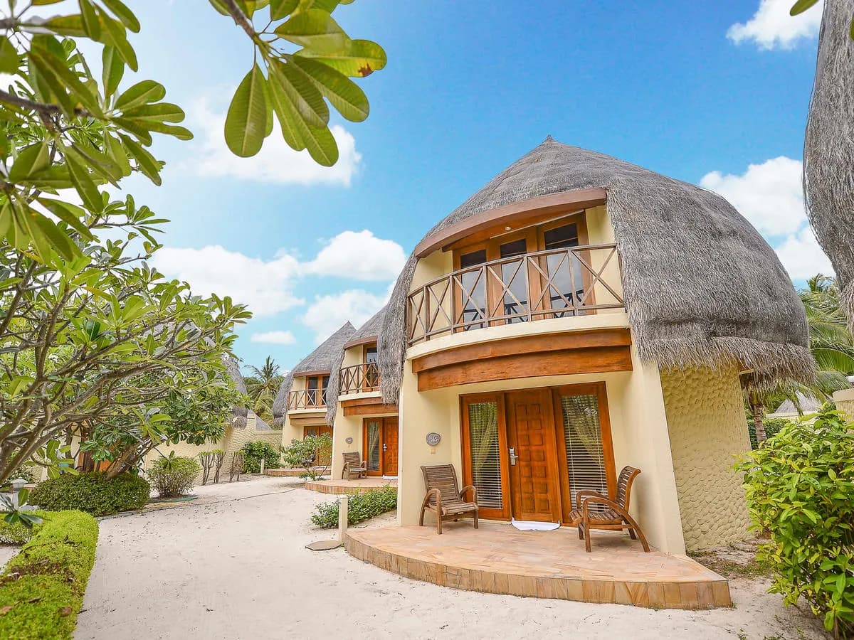 Bandos Resort Maldives thumbnail 11