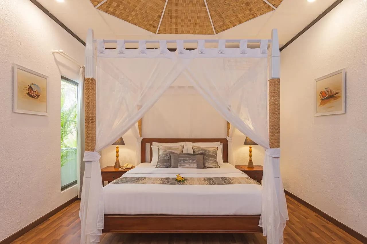 Bandos Resort Maldives thumbnail 12