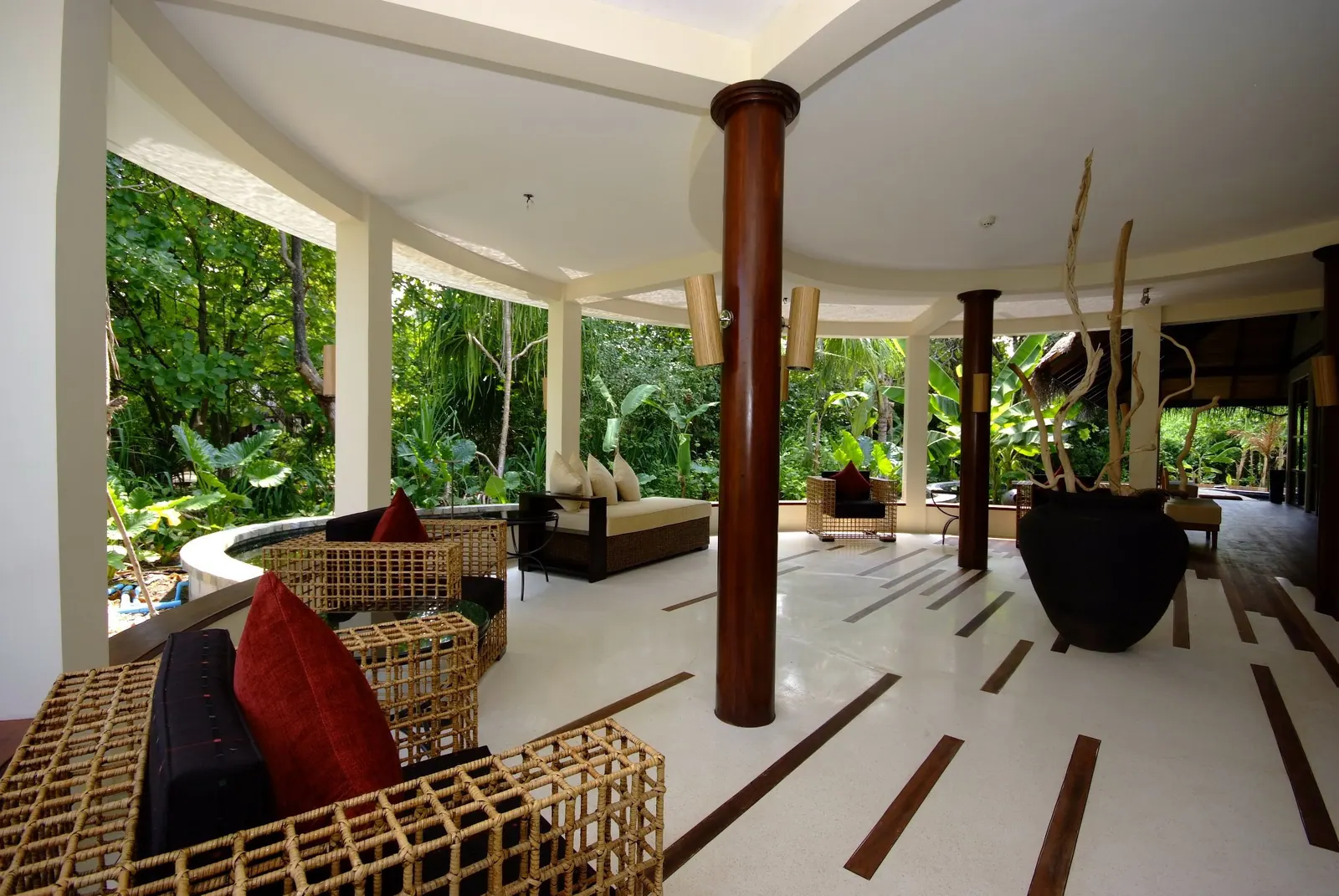 Beach House Hilton, Maldives thumbnail 2