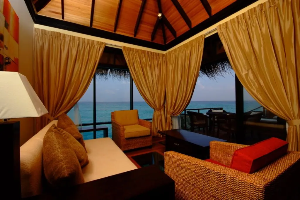 Beach House Hilton, Maldives thumbnail 7