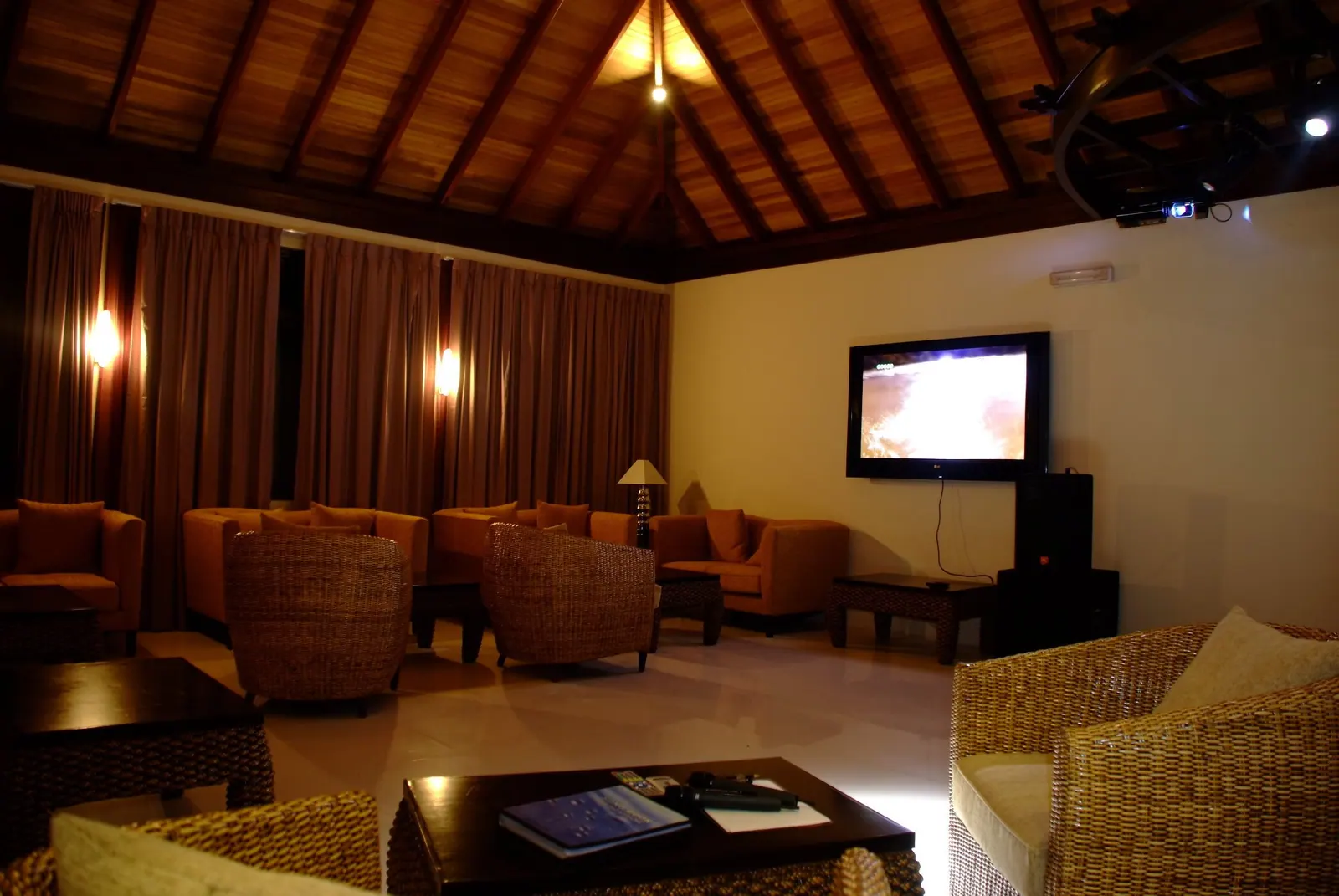 Beach House Hilton, Maldives thumbnail 13