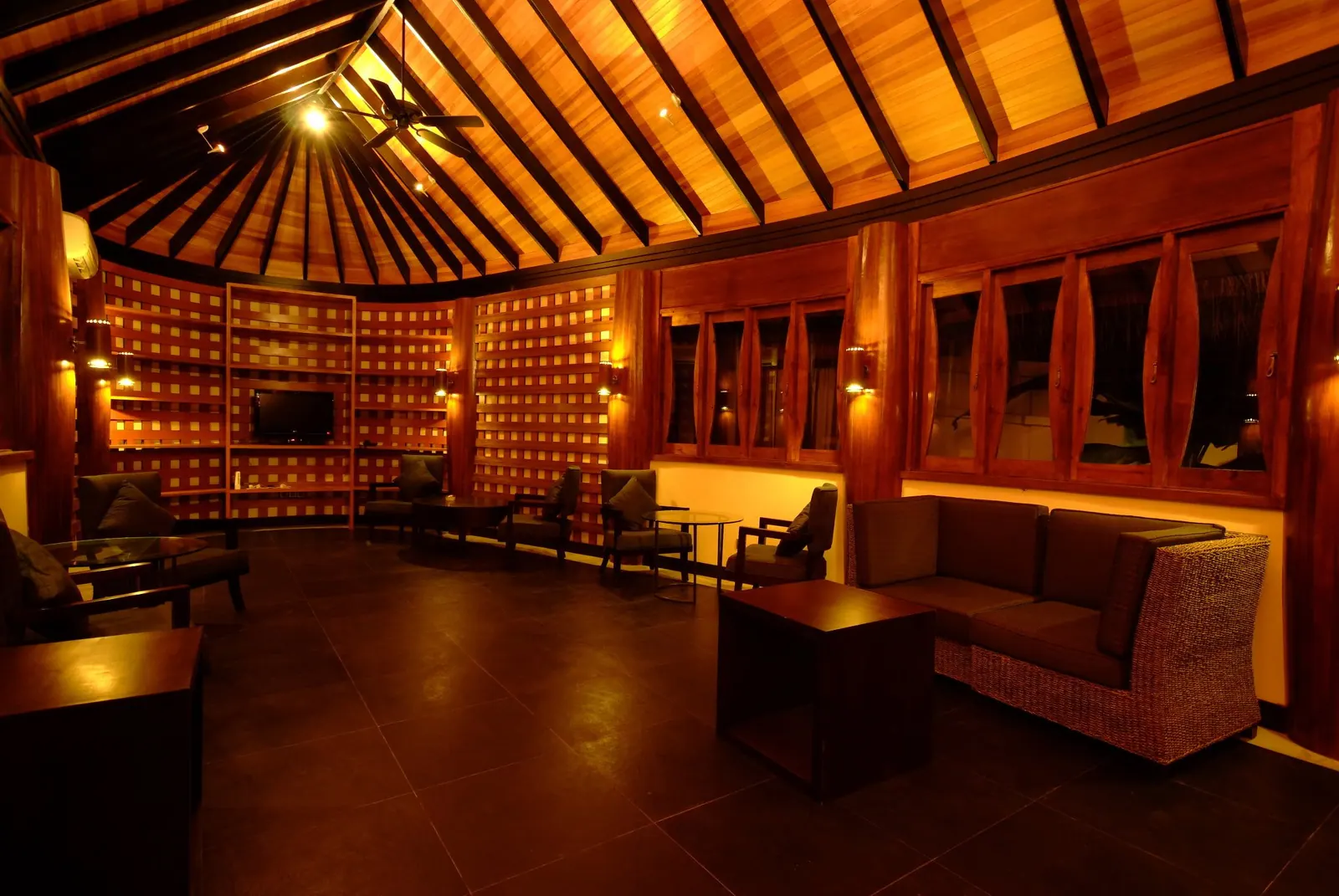 Beach House Hilton, Maldives thumbnail 21