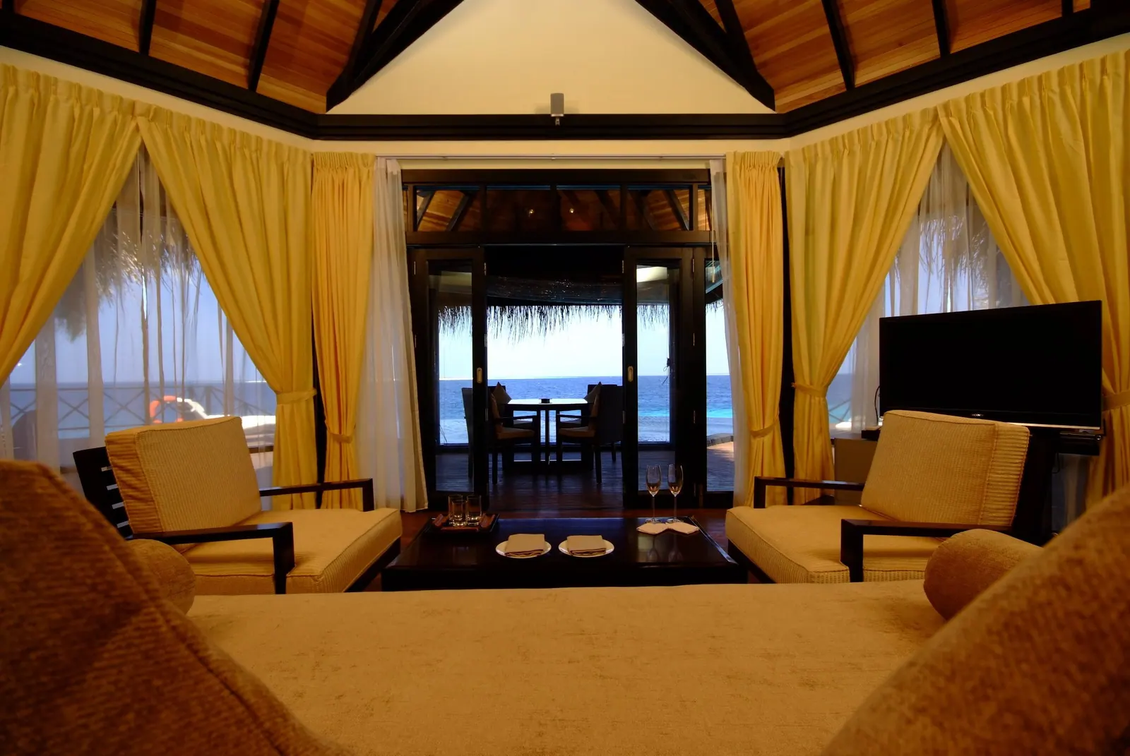 Beach House Hilton, Maldives thumbnail 26