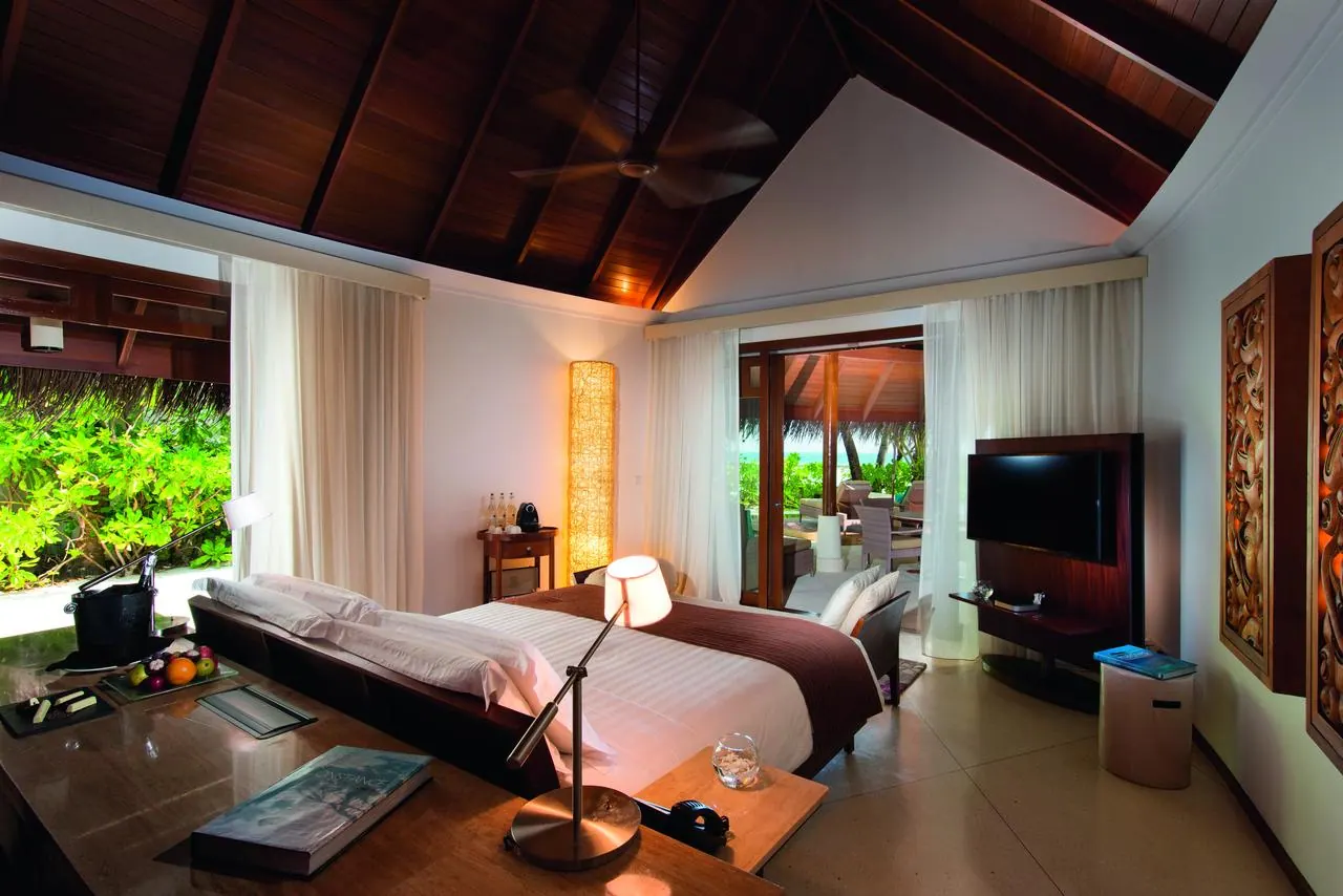 Halaveli Resort Maldives thumbnail 7