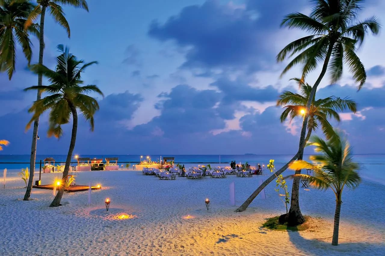 Halaveli Resort Maldives thumbnail 9