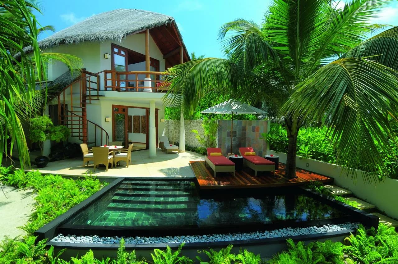 Halaveli Resort Maldives thumbnail 11