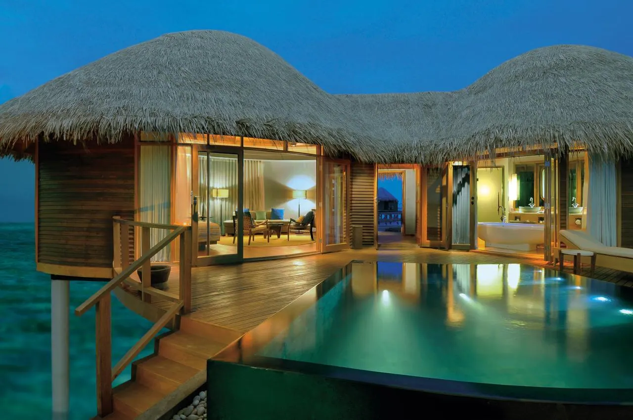 Halaveli Resort Maldives thumbnail 20