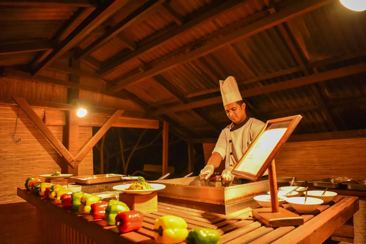 Makunudu Resort Maldives thumbnail 4