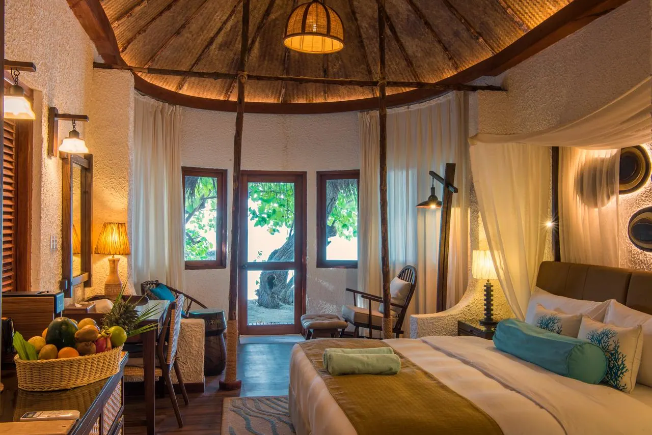 Makunudu Resort Maldives thumbnail 5
