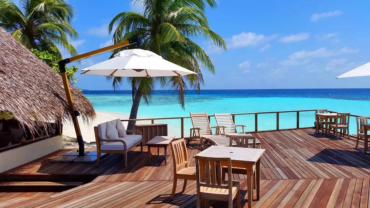 Makunudu Resort Maldives thumbnail 6