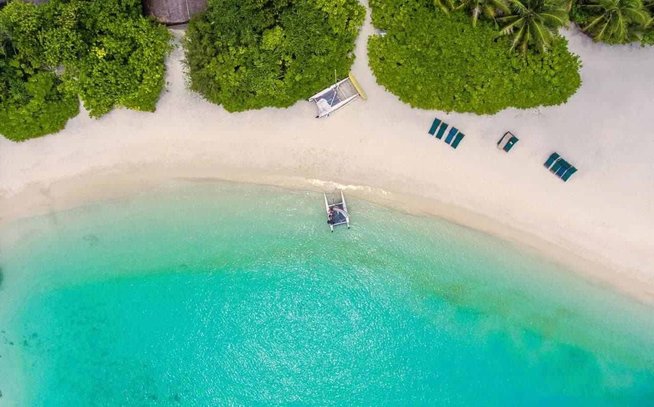 Makunudu Resort Maldives thumbnail 7