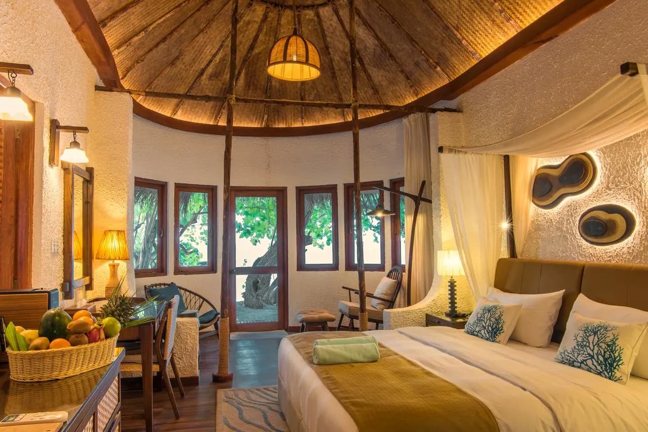 Makunudu Resort Maldives thumbnail 9