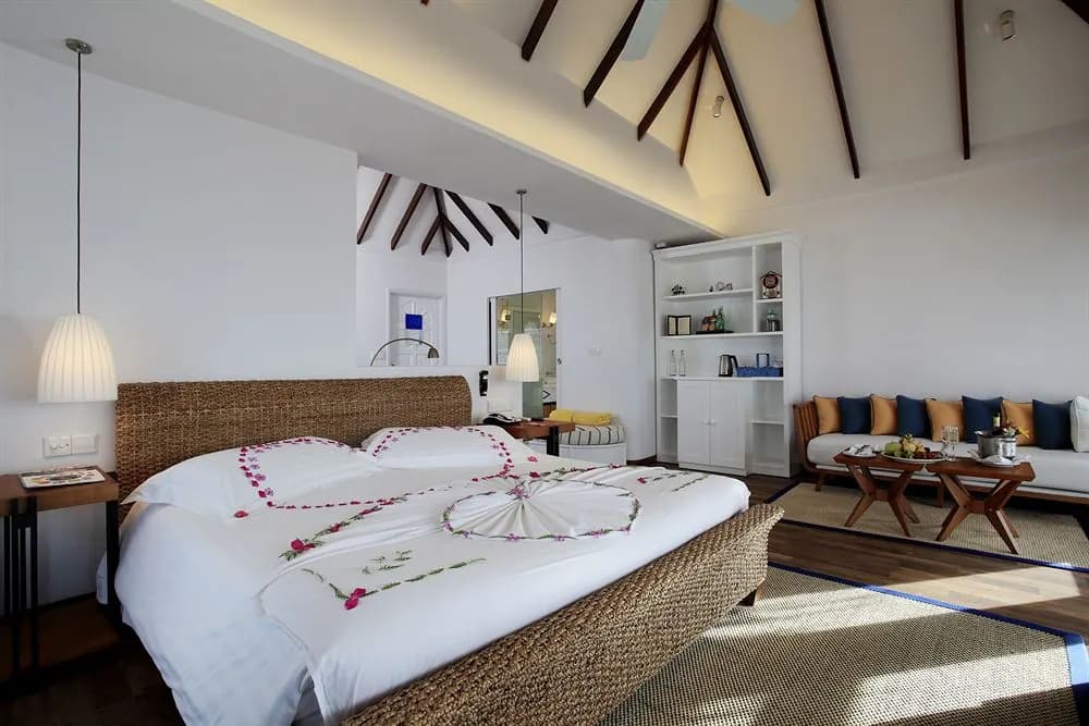 Viceroy Resort Maldives thumbnail 2