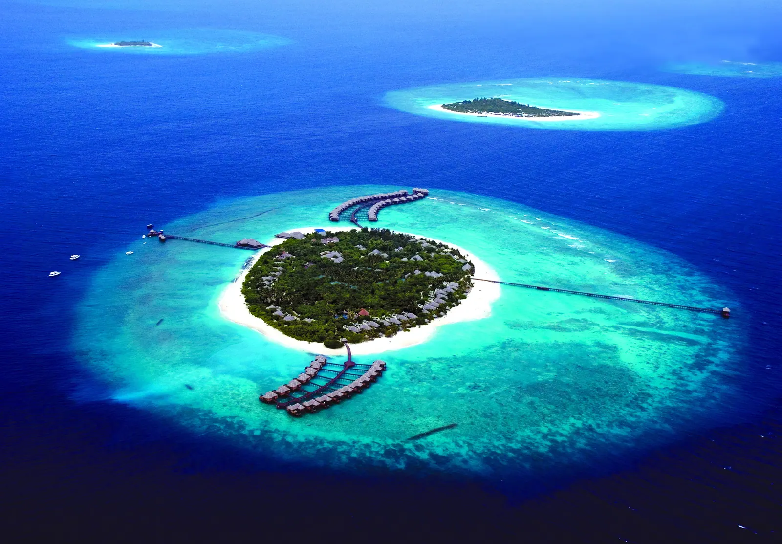 Beach House Hilton, Maldives furniture project by Starwood Furniture