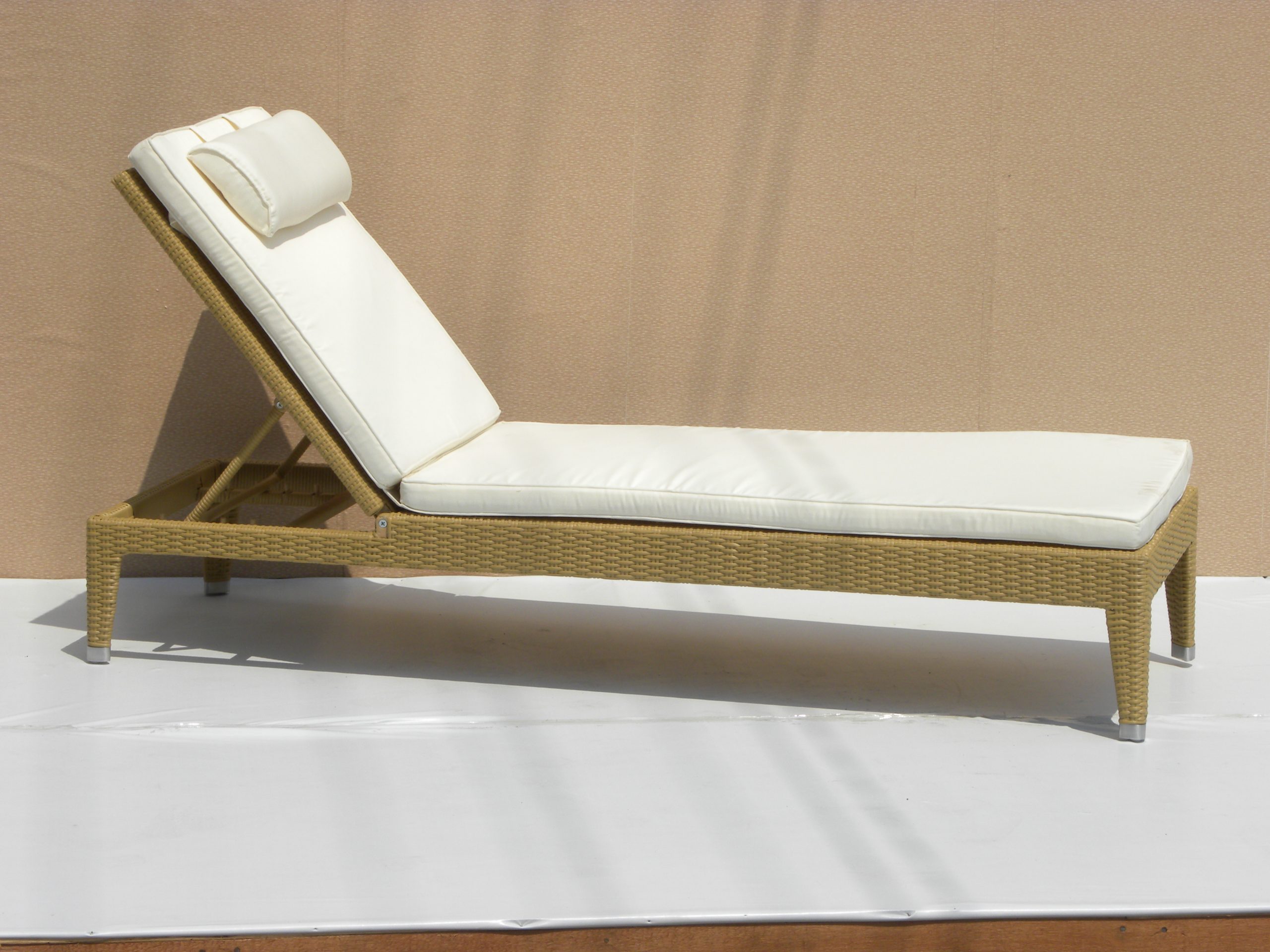 Garden Teak Sun Lounger - Bali Sun – Premium Teak Furniture by Starwood